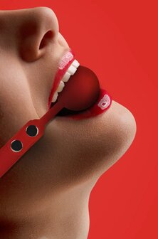 Luxe Siliconen Leren Ball Knevel Rood / Luxury Silicone Leather Ball Gag Red