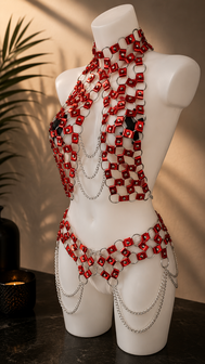 Exclusieve Handgemaakte Rode Body Harness Set met Chains &ndash; Luxury Fetish &amp; Clubwear