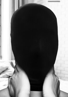 Subjugation Mask &ndash; Glanzend Hoofdmasker