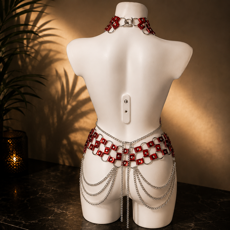 Exclusieve Handgemaakte Rode Body Harness Set met Chains &ndash; Luxury Fetish & Clubwear